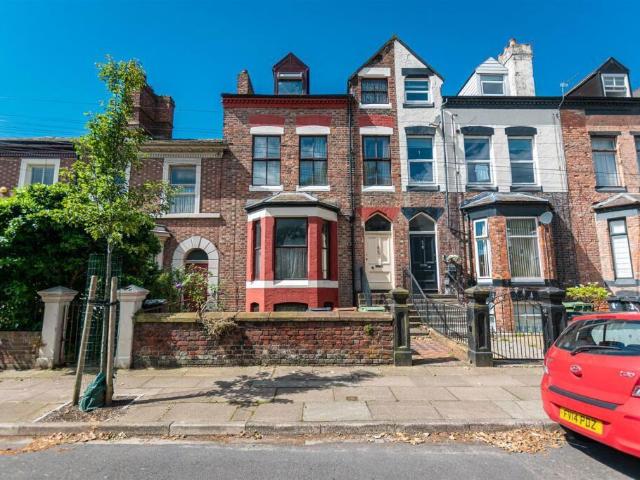 5 bedroom townhouse for sale