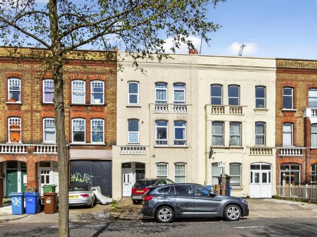 5 bedroom townhouse for sale