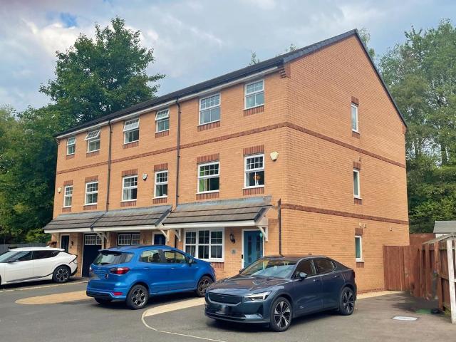 5 bedroom townhouse for sale