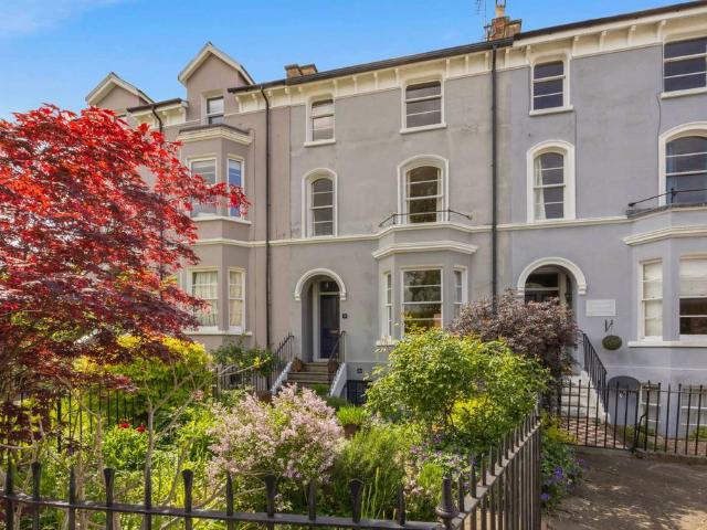 5 bedroom townhouse for sale