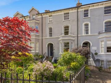 5 bedroom townhouse for sale