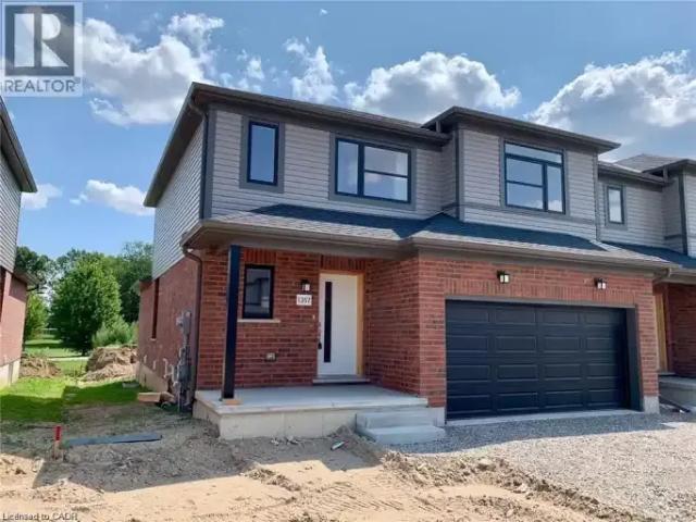 5 Bedroom Townhouse London ON 103215925