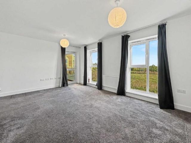 5 bedroom townhouse to rent