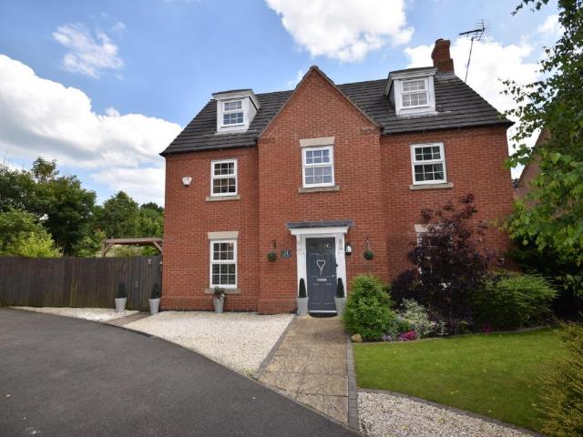 5 bedroom townhouse to rent