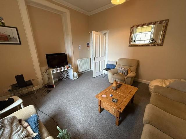 5 bedroom townhouse to rent