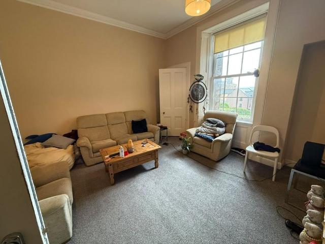 5 bedroom townhouse to rent