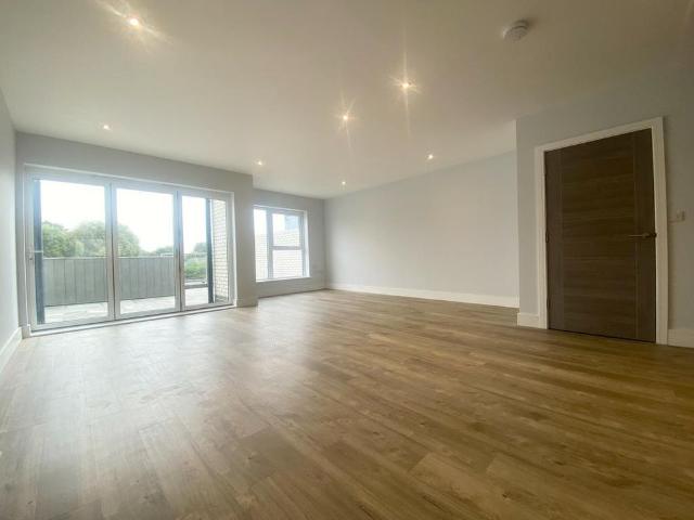 5 bedroom townhouse to rent