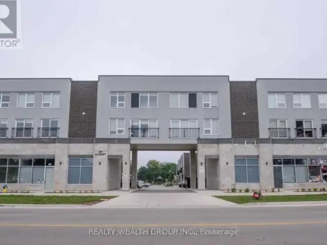 5 Bedroom Townhouse Waterloo ON 104470994