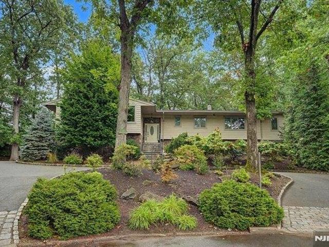 5 bedroom, Tenafly NJ 07670 105714098