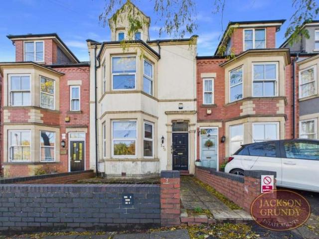 5 Bedroom Terraced House