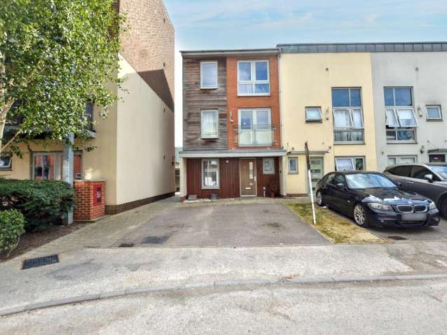 5 Bedroom Terraced House