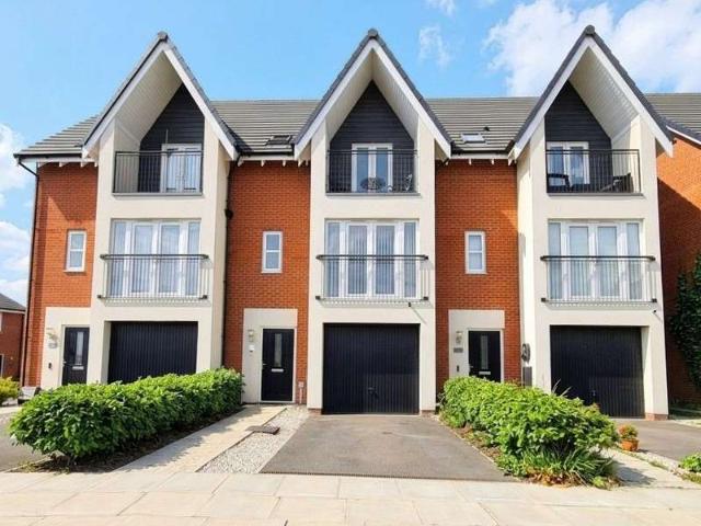 5 Bedroom Terraced House