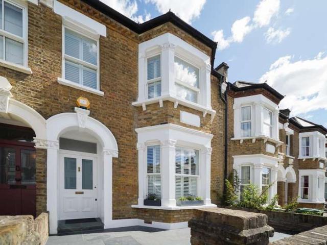 5 Bedroom Terraced House