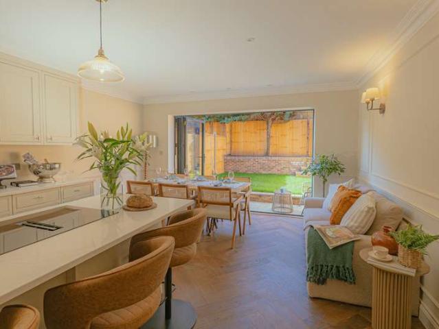 5 Bedroom Terraced House