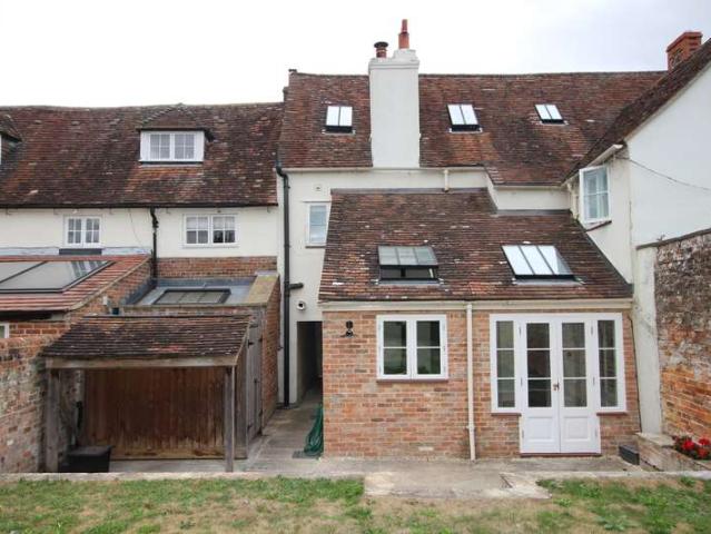 5 Bedroom Terraced House