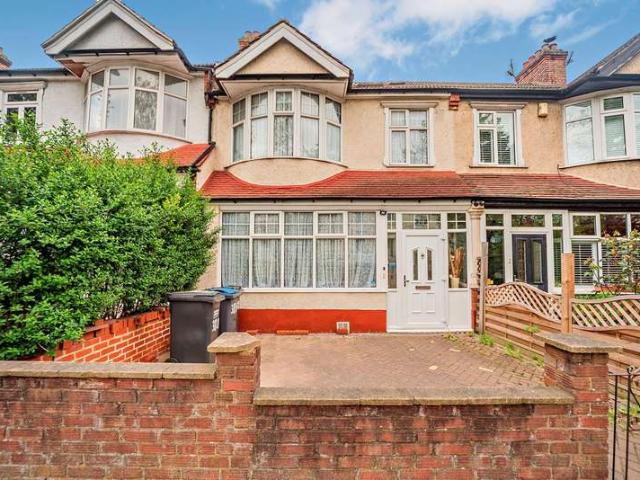 5 Bedroom Terraced House