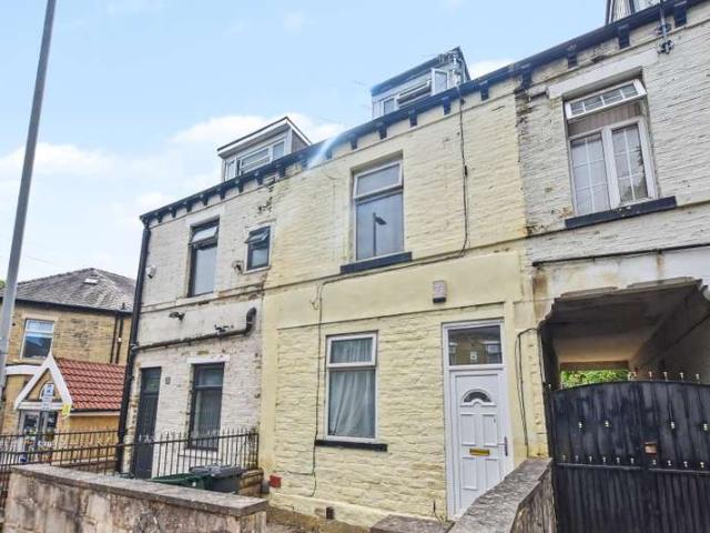 5 Bedroom Terraced House