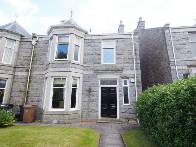 5 Bedroom Terraced House