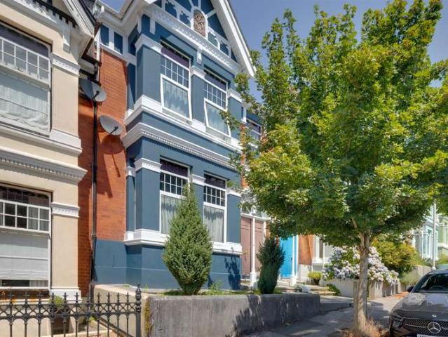 5 Bedroom Terraced House