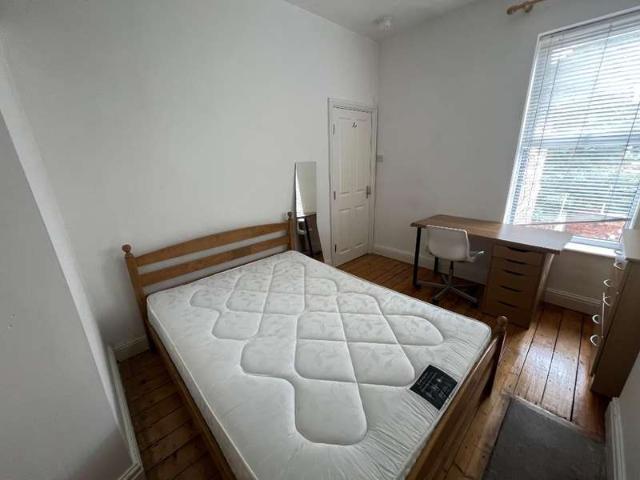 5 Bedroom Terraced House