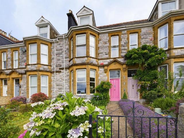 5 bedroom terraced house for sale