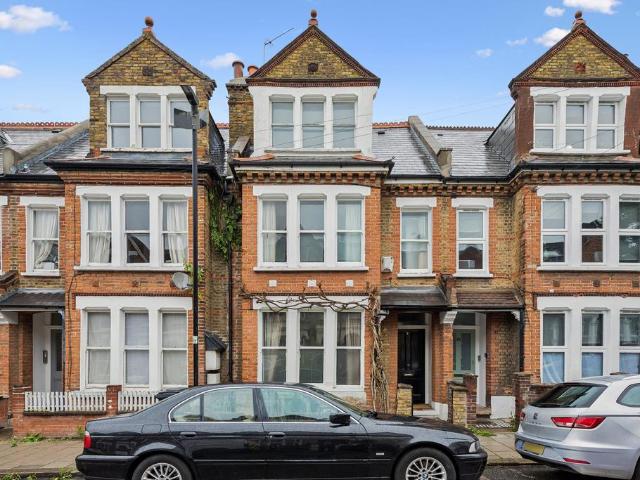 5 bedroom terraced house for sale