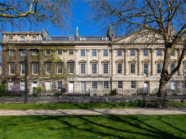 5 bedroom terraced house for sale