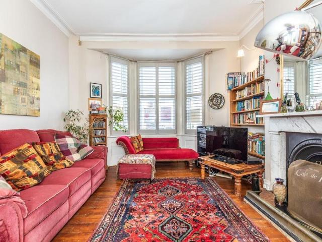 5 bedroom terraced house for sale