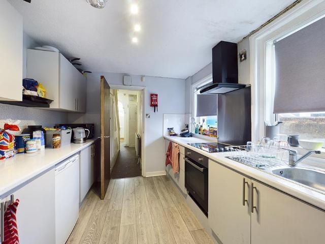 5 bedroom terraced house for sale