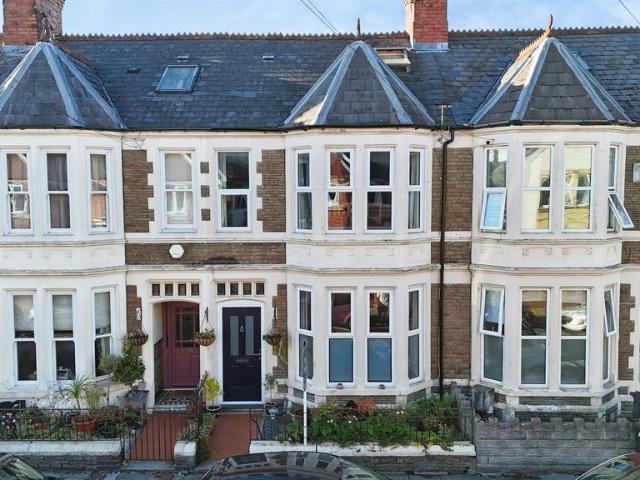 5 bedroom terraced house for sale