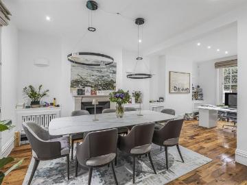 5 bedroom terraced house for sale
