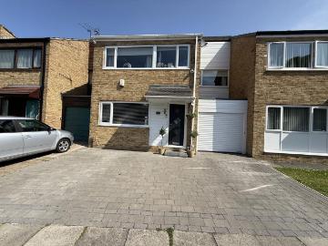5 bedroom terraced house for sale