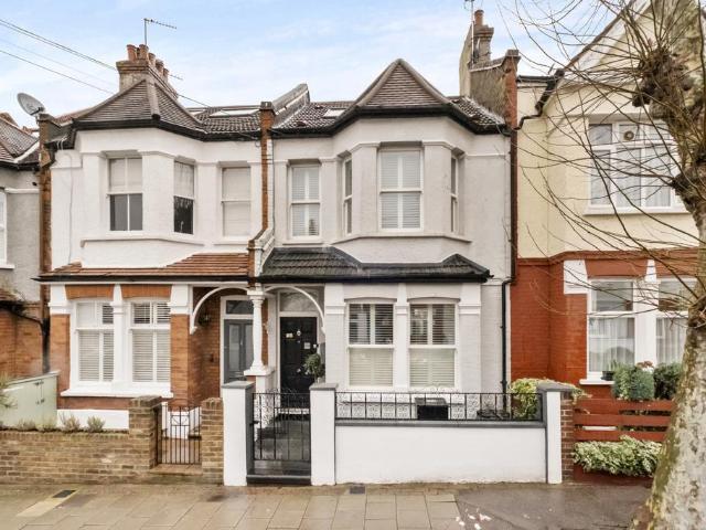 5 bedroom terraced house for sale