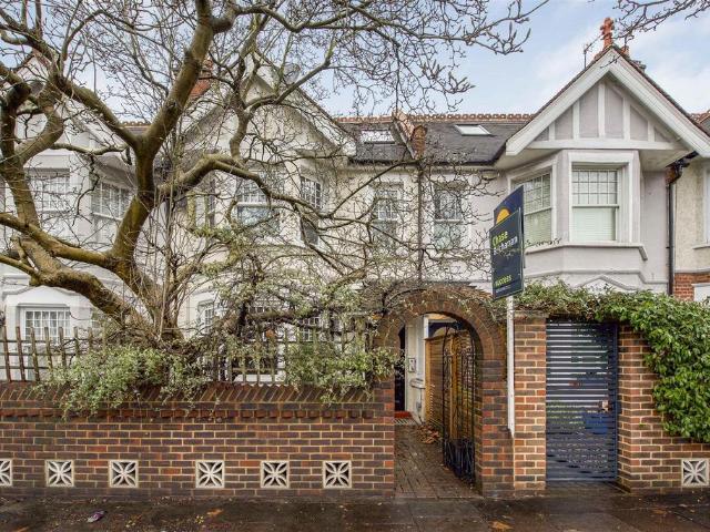 5 bedroom terraced house for sale