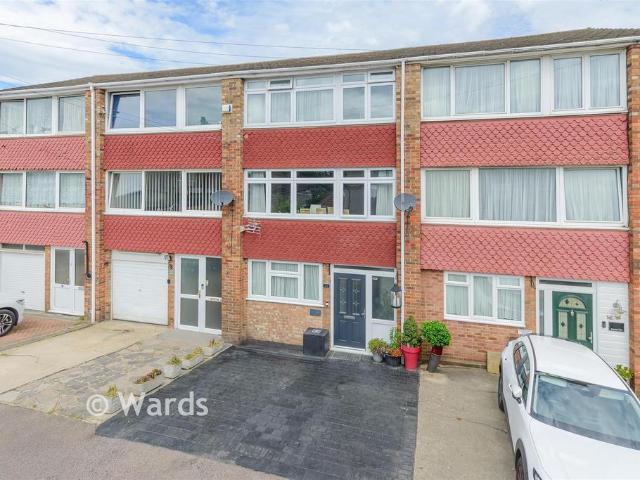 5 bedroom terraced house for sale