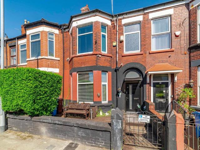 5 bedroom terraced house for sale
