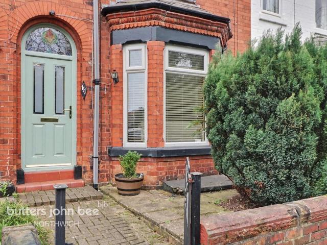 5 bedroom terraced house for sale