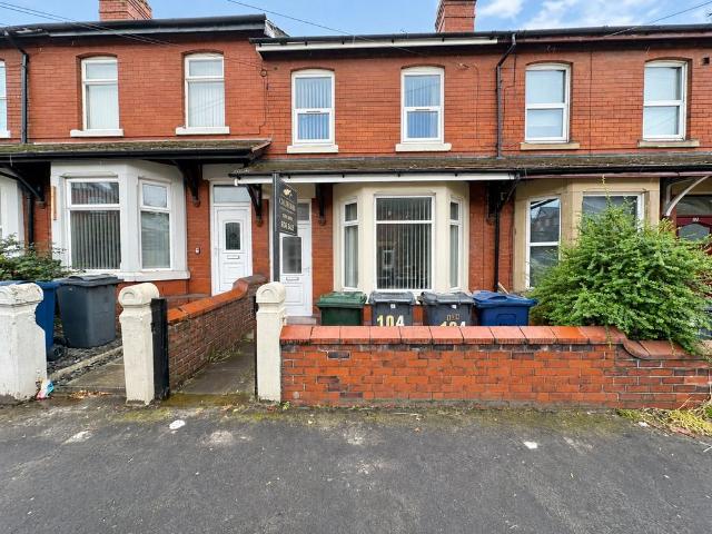5 bedroom terraced house for sale