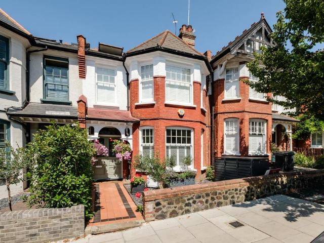 5 bedroom terraced house for sale
