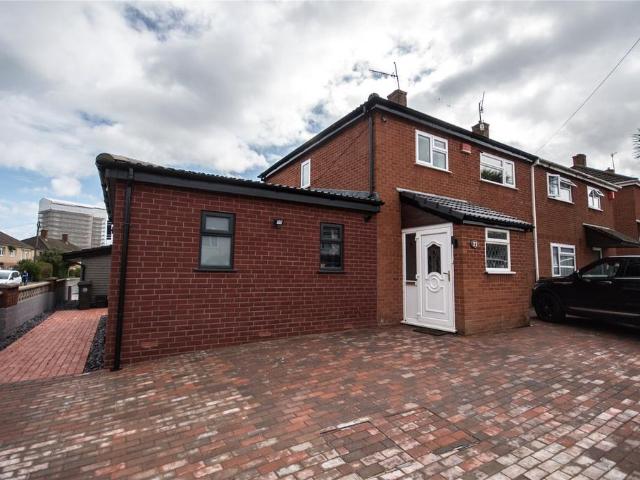 5 bedroom terraced house for sale
