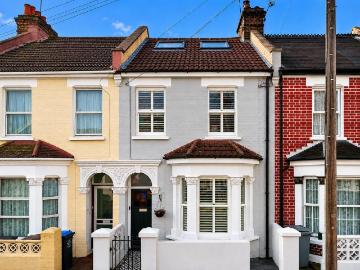 5 bedroom terraced house for sale