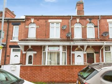 5 bedroom terraced house for sale
