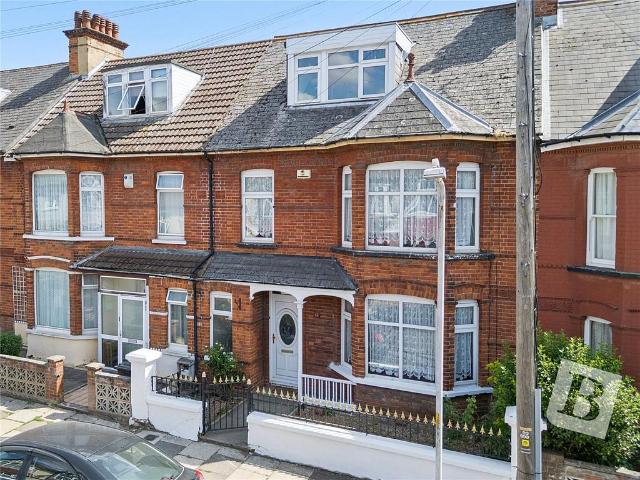 5 bedroom terraced house for sale