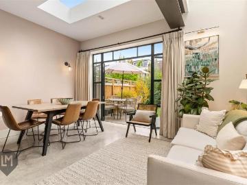 5 bedroom terraced house for sale