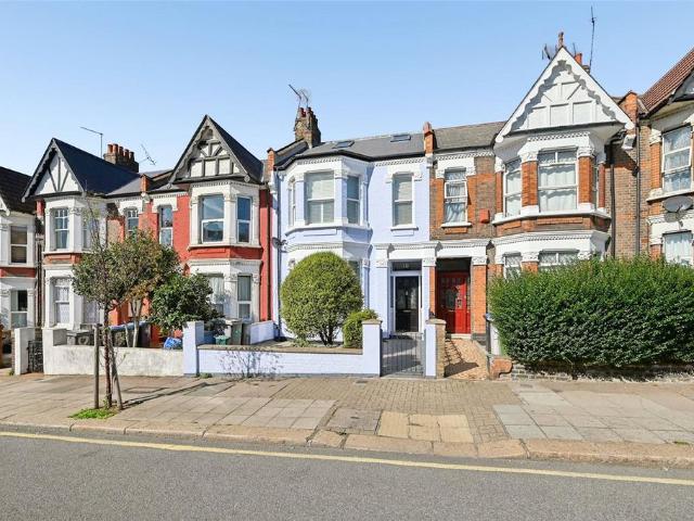 5 bedroom terraced house for sale