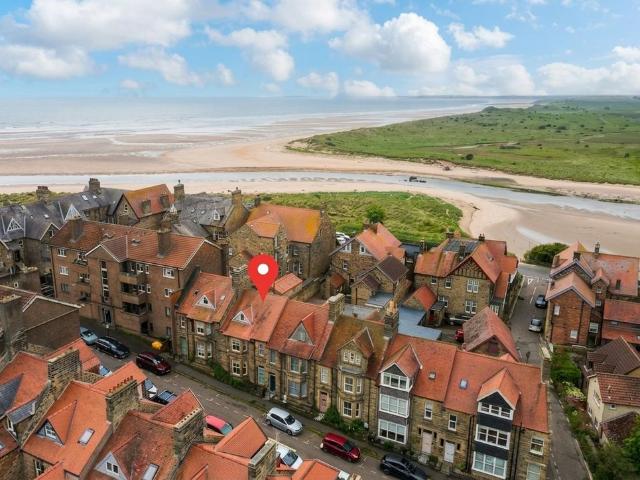 5 bedroom terraced house for sale