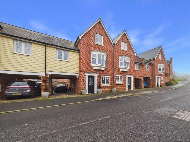 5 bedroom terraced house for sale