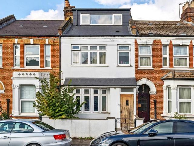 5 bedroom terraced house for sale