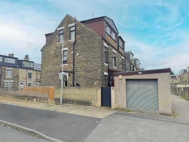 5 bedroom terraced house for sale