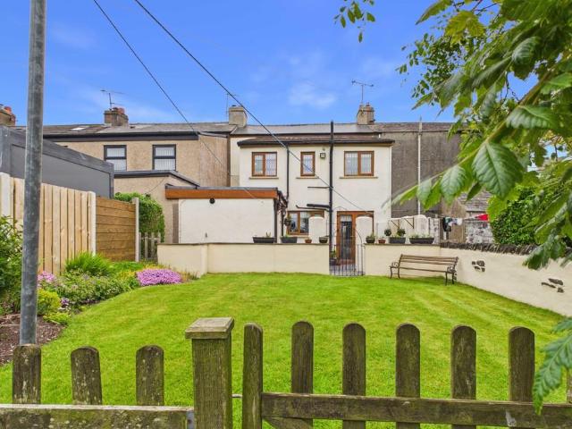 5 bedroom terraced house for sale